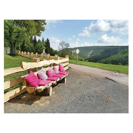Three-bedroom Holiday In * Gehlberg
